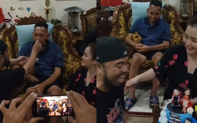 Momen Hangat Tukul Arwana Ultah, Dapat Kejutan dari Vega Darwanti dan Peppy